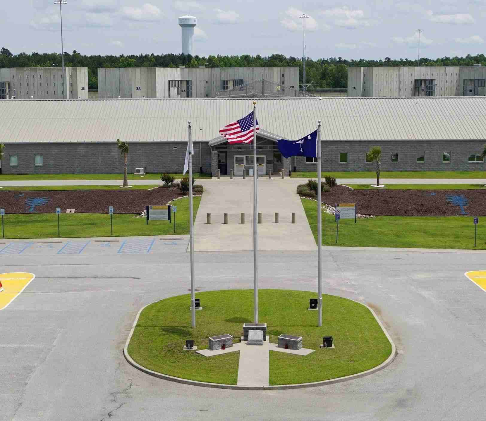 Federal Correctional Institution Williamsburg
